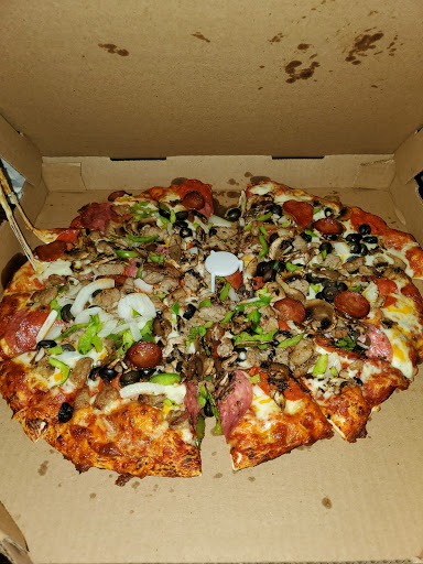 Pizza Restaurant «Round Table Pizza», reviews and photos, 1278 Stabler Ln, Yuba City, CA 95993, USA