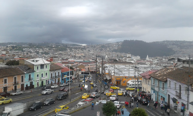 Centro Comercial "El Tejar" BBB - Quito