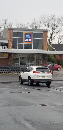 Supermarket «ALDI», reviews and photos, 651 W Rte 70, Marlton, NJ 08053, USA
