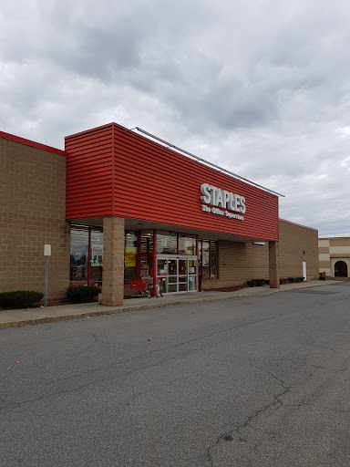 Office Supply Store «Staples», reviews and photos, 601 Troy Schenectady Rd, Latham, NY 12110, USA