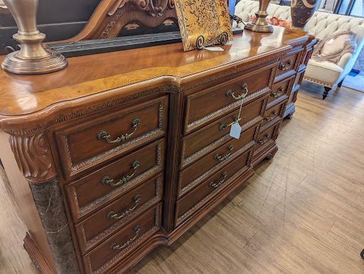 Consignment Shop «Encore Interiors Consignment», reviews and photos, 2300 N Federal Hwy, Fort Lauderdale, FL 33316, USA