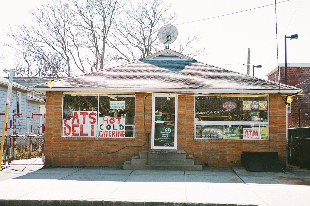 Pats Village Deli