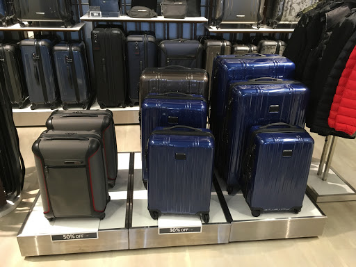Luggage outlets Honolulu