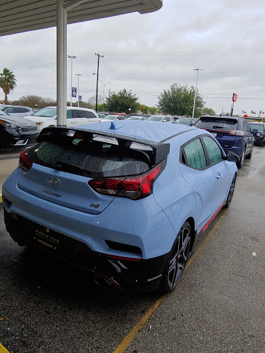 Car Dealer «World Car Kia South», reviews and photos, 7915 Interstate 35 Access Rd, San Antonio, TX 78224, USA