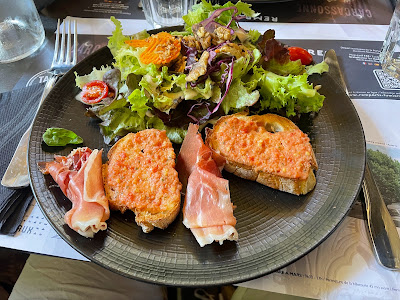 Le Menestrel à Carcassonne