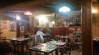 Atmosphère du Pizzeria La Tosca à Saint-Cyprien - n°3