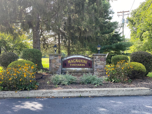 Winery «Magnanini Winery, Restaurant & Distillery», reviews and photos, 172 Strawridge Rd, Wallkill, NY 12589, USA