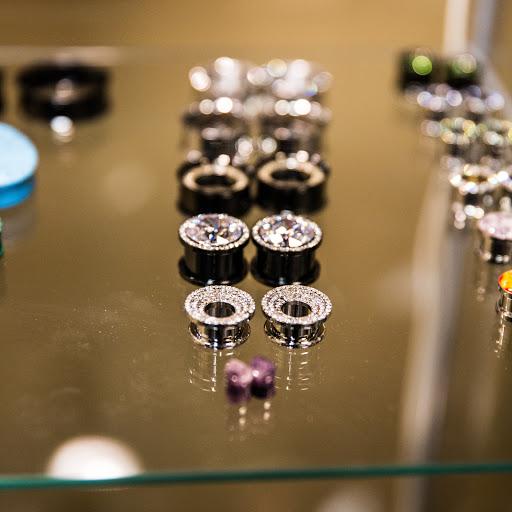 Tattoo Shop «The Canvas Tattoo & Piercing Studio», reviews and photos, 6880 Boudin St NE #170, Prior Lake, MN 55372, USA