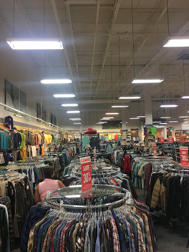 Outdoor Sports Store «Sun & Ski», reviews and photos, 501 Opry Mills Dr, Nashville, TN 37214, USA