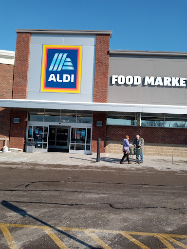 Grocery Store «ALDI», reviews and photos, 1128 S Main St, Englewood, OH 45322, USA