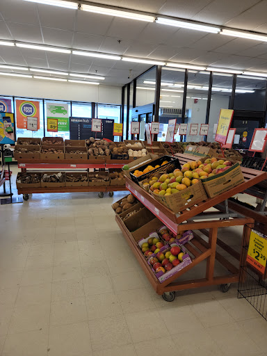 Grocery Store «Save-A-Lot», reviews and photos, 452 Mt Pleasant St, New Bedford, MA 02746, USA