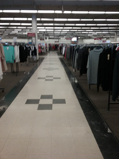Clothing Store «Burlington Coat Factory», reviews and photos, 441 Western Ave, South Portland, ME 04106, USA