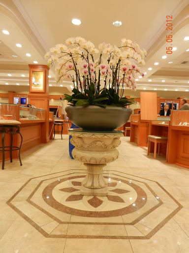 Jewelry Store «South Coast Jeweler», reviews and photos, 3723 S Bristol St, Santa Ana, CA 92704, USA