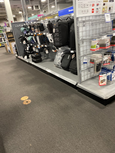 Electronics Store «Best Buy», reviews and photos, 1 Garden State Plaza Blvd, Paramus, NJ 07652, USA