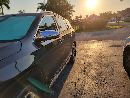 SOFLO SUDS en Hialeah