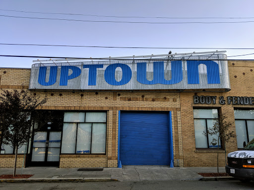 Auto Body Shop «Uptown Body & Fender», reviews and photos, 401 26th St, Oakland, CA 94612, USA