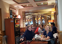 Atmosphère du Restaurant français Les Ambassades à Paris - n°4