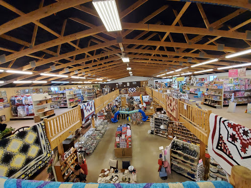 Dutch Country General Store: Bloomfield