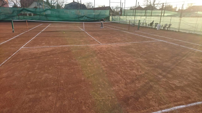 Teniszpálya Hatvan