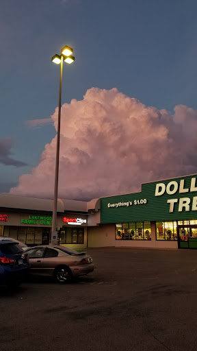 Hair Salon «Sport Clips Haircuts of Bloomington», reviews and photos, 1407 N Veterans Pkwy #11, Bloomington, IL 61704, USA