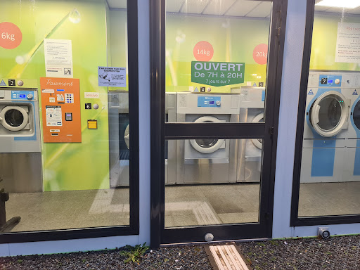 Photo 2 - LAVAGE AUTO