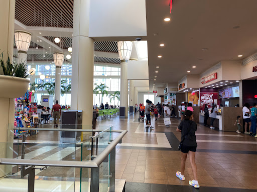 Shopping Mall «Bay Plaza Shopping Center», reviews and photos, 2100 Bartow Ave, Bronx, NY 10475, USA