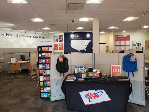 Auto Insurance Agency «AAA Roanoke Store», reviews and photos, 1376 Towne Square Blvd NW, Roanoke, VA 24012, USA