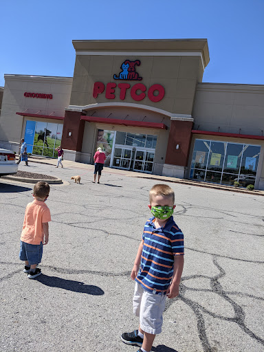 Pet Supply Store «Petco Animal Supplies», reviews and photos, 993 Branson Hills Pkwy, Branson, MO 65616, USA