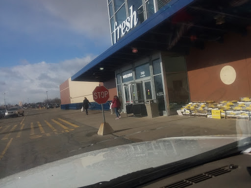 Grocery Store «Meijer», reviews and photos, 3320 W Shore Dr, Holland, MI 49424, USA