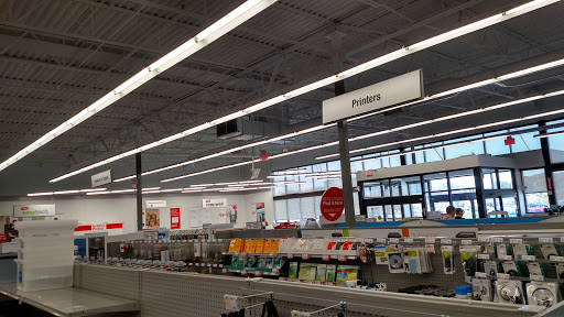 Office Supply Store «Staples», reviews and photos, 713 Winfield Dunn Pkwy, Sevierville, TN 37876, USA