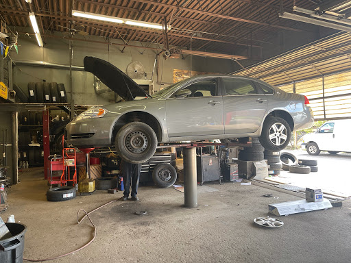 Auto Repair Shop «Tomar Automotive Discount Tire», reviews and photos, 210 W Main St, Patchogue, NY 11772, USA