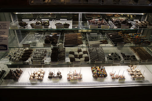 Chocolate Shop «Rocky Mountain Chocolate Factory», reviews and photos, 1419 1st Ave, Seattle, WA 98101, USA