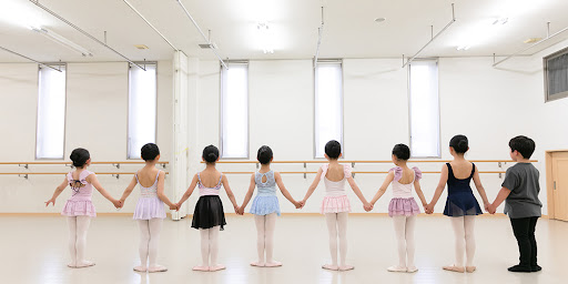 ダンススクール Ballet Class Tomomi