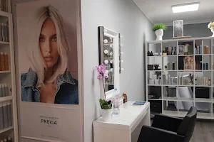 Tomsa Hair Salon image