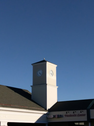 Shopping Mall «Aquidneck Shopping Centre», reviews and photos, 77 E Main Rd, Middletown, RI 02842, USA