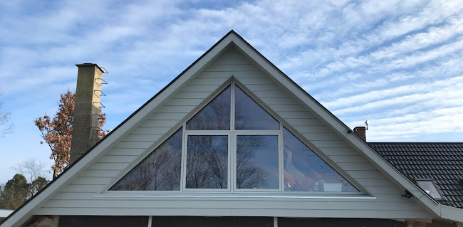 Anmeldelser af Tømrer M. Lassen i Hammel - Tømrer