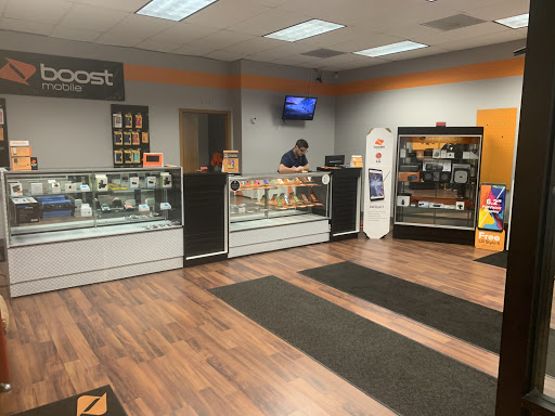 Telecommunications Service Provider «Boost Mobile Store by SN Wireless», reviews and photos, 200 N Springboro Pike, Dayton, OH 45459, USA