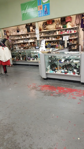 Thrift Store «Veterans Thrift Store», reviews and photos, 1190 Garey Ave, Pomona, CA 91766, USA