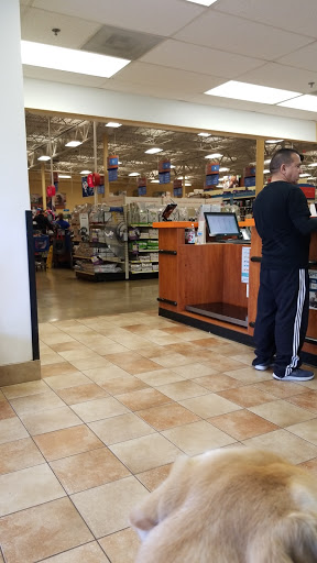 Pet Supply Store «PetSmart», reviews and photos, 4500 Mitchellville Rd, Bowie, MD 20716, USA