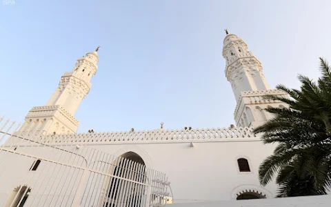 مسجد القبلتين image
