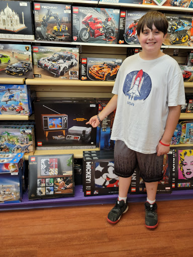 Toy Store «King Arthurs Court Toys», reviews and photos, 3040 Madison Rd, Cincinnati, OH 45209, USA