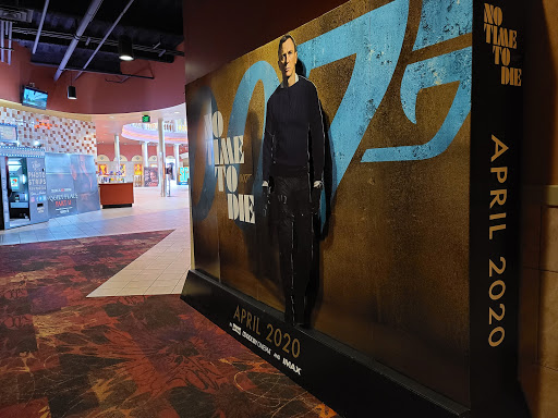 Movie Theater «Regal Cinemas Bridgeport Village 18 & IMAX», reviews and photos, 7329 SW Bridgeport Rd, Tigard, OR 97224, USA