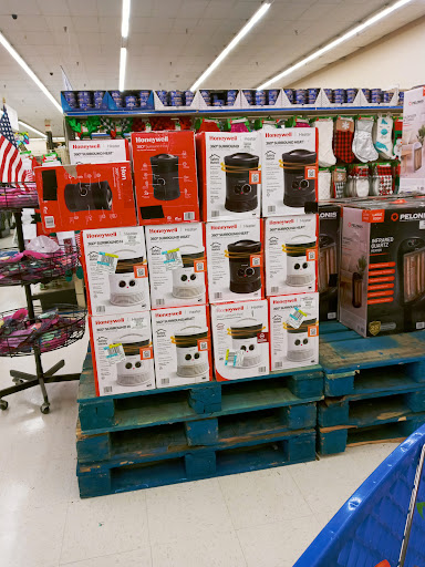 Discount Store «Roses», reviews and photos, 7706 Marlboro Pike, Forestville, MD 20747, USA