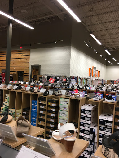 Shoe Store «DSW Designer Shoe Warehouse», reviews and photos, 7616 Farm to Market 1960 Rd W, Houston, TX 77069, USA