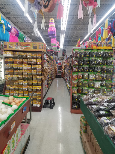 Mexican Grocery Store «La Michoacana #4», reviews and photos, 939 E Dublin Granville Rd, Columbus, OH 43229, USA