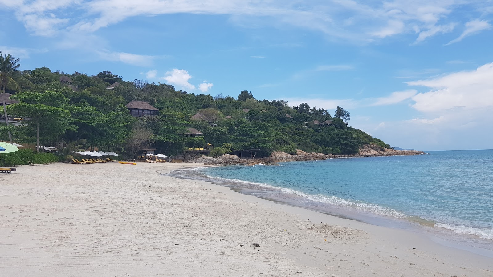 İdilli Samui Plajı'in fotoğrafı - Çocuklu aile gezginleri için önerilir