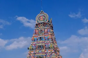 Arulmigu Shri Pushpakuja Ambal udanurai Shri Singeeshwarar Swamy Temple image