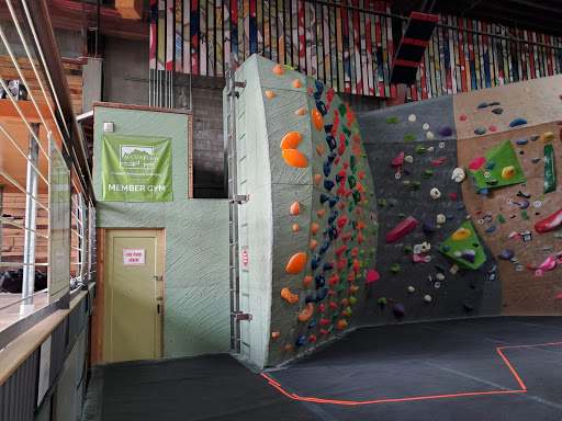 Sports Activity Location «Vertical World Seattle», reviews and photos, 2330 W Commodore Way, Seattle, WA 98199, USA