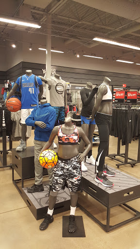 Clothing Store «Nike Factory Store», reviews and photos, 2950 I-20 Frontage Rd #755, Grand Prairie, TX 75052, USA