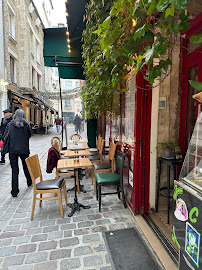 Atmosphère du Restaurant israélien Chez Hanna à Paris - n°2